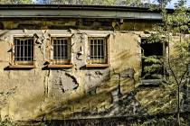 eine-Ruine-der-ehemaligen-Limbergkaserne-1