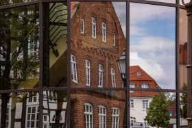 abschluss-des-quartalsthemas-spiegelungen-der-stadt-31_2026-03-13_17-49-34