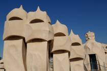 2 Casa Mila